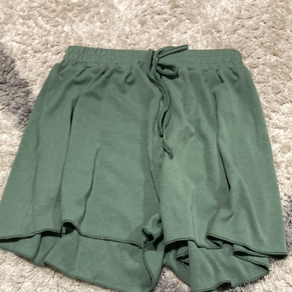 green shein loose shorts